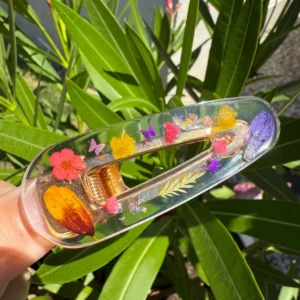 Pince à cheveux en résine transparente avec fleurs séchées colorées, mimosa, lavande et coreopsis, bijou végétal fait main, création artisanale