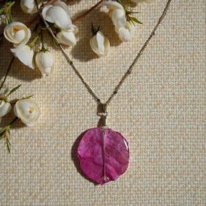 Collier pétale de Bougainvillier « Éclat persistant »