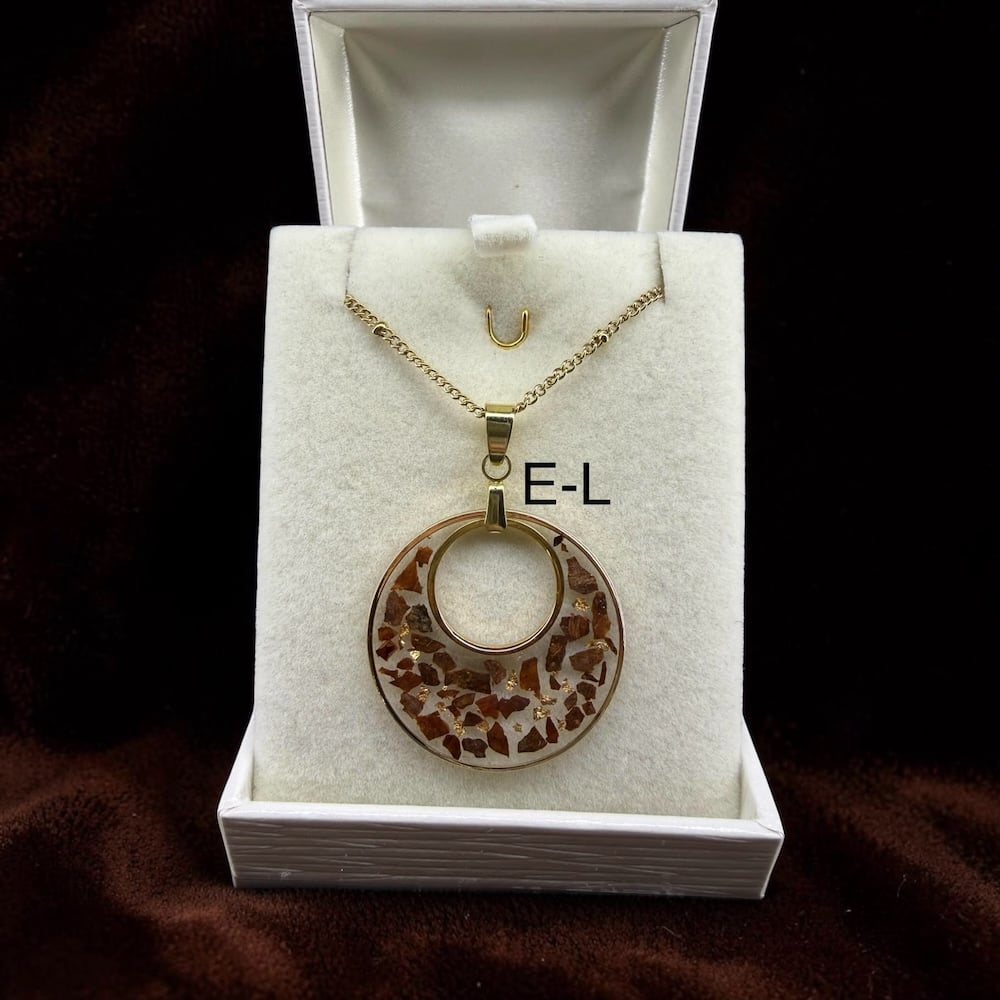 image-5-pendentif-cercle-ajoure-dense