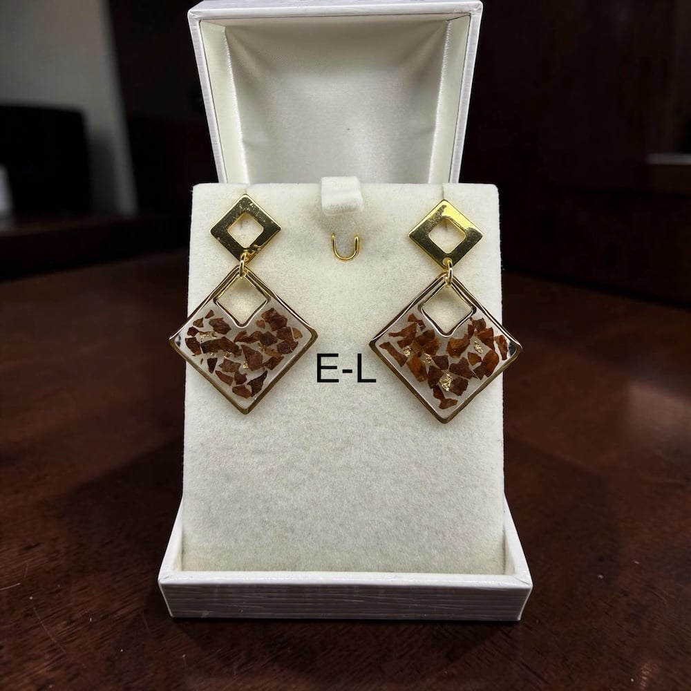 image-8-boucles-oreilles-losanges-feuilles-or-cacao